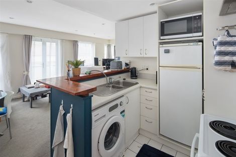 Photo of property in Terrace Heights Apartments, 5f/163 The Terrace, Wellington Central, Wellington, 6011