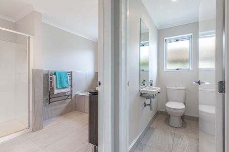 Photo of property in 44 Mackay Drive, Greenhithe, Auckland, 0632