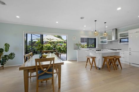 Photo of property in 176a Heta Road, Highlands Park, New Plymouth, 4312