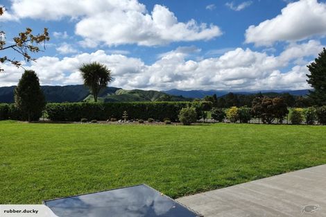 Photo of property in 381 Tararua Road, Levin, 5571