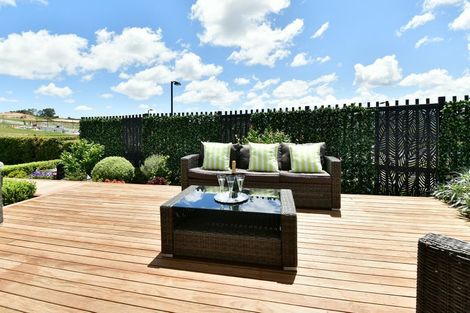 Photo of property in 19 Maka Terrace, Orewa, 0931