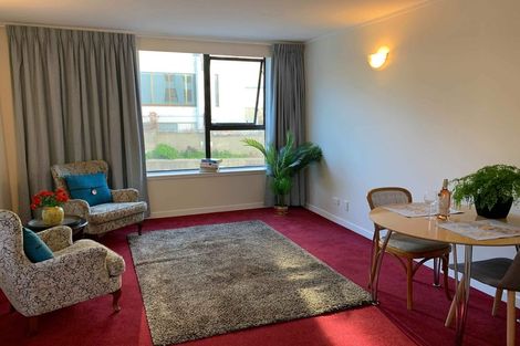 Photo of property in Hobson Court Flats, 11/70 Hobson Street, Thorndon, Wellington, 6011