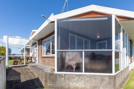 Photo of property in 2/56 Bayly Road, Blagdon, New Plymouth, 4310