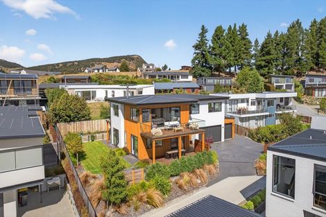 Photo of property in 8 Landsborough Lane, Wanaka, 9305