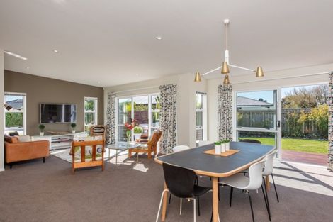 Photo of property in 10 Sue Avenue, Otaki, 5512