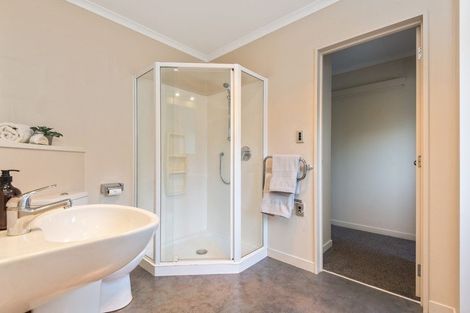 Photo of property in 88 Summerhill Drive, Fitzherbert, Palmerston North, 4410