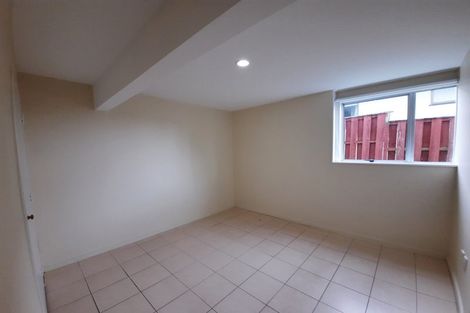 Photo of property in 23 Cairngorm Place, Highland Park, Auckland, 2010