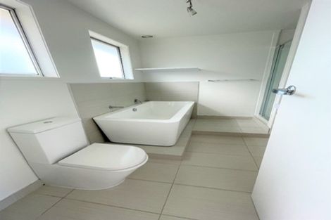 Photo of property in 9/11 Kingsway Avenue, Sandringham, Auckland, 1025