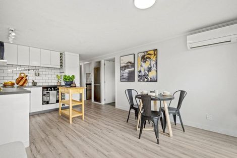 Photo of property in 9 Archers Road, Hillcrest, Auckland, 0629