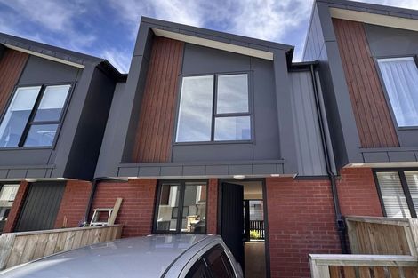 Photo of property in 14 Waipuhinui Way, Wiri, Auckland, 2104