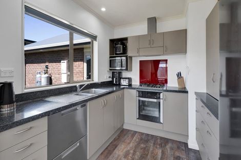 Photo of property in 10 Estate Grove, Inglewood, 4330