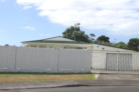 Photo of property in 6 Classic Grove, Bayview, Auckland, 0629