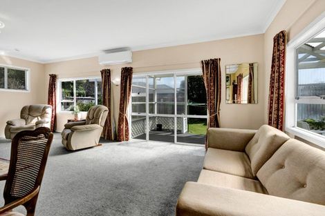 Photo of property in 17 Albion Street, Hawera, 4610