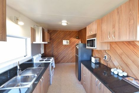 Photo of property in 492 Blockhouse Bay Road, Blockhouse Bay, Auckland, 0600