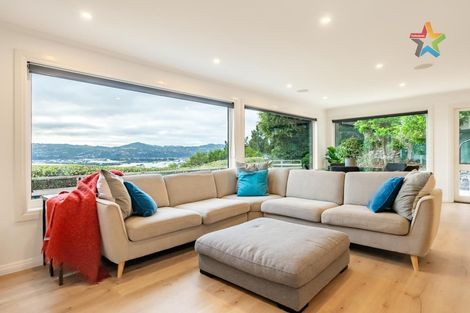 Photo of property in 15 Nikau Road, Point Howard, Lower Hutt, 5013