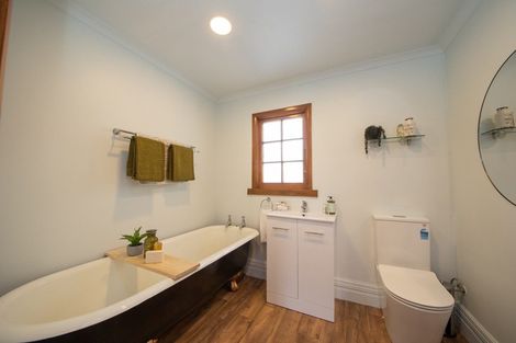 Photo of property in 15 Wellington Street, Feilding, 4702