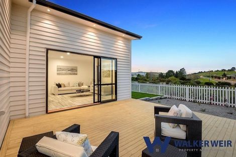 Photo of property in 19 Syd Grant Crescent, Orewa, 0931