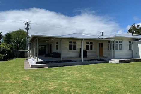Photo of property in 58 Govett Avenue, Frankleigh Park, New Plymouth, 4310
