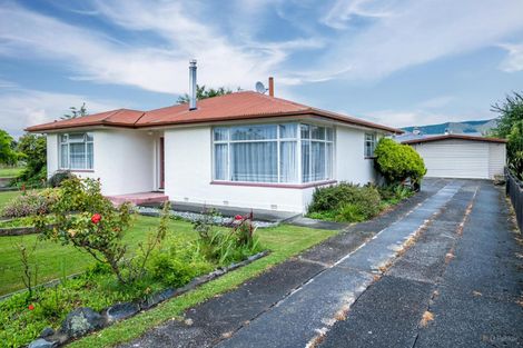 Photo of property in 1 Regent Street, Waimate, 7924