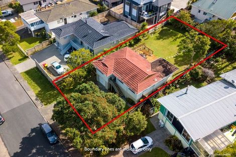 Photo of property in 52 Lavery Place, Sunnynook, Auckland, 0632