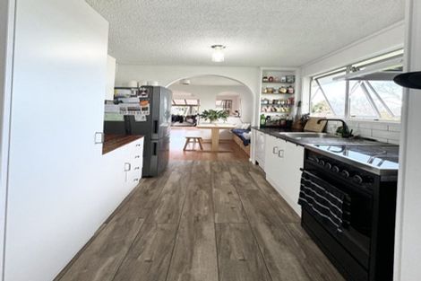 Photo of property in 6 Cottam Grove, Northcross, Auckland, 0632