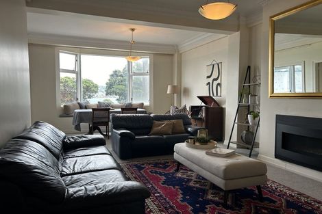 Photo of property in 1/154 Oriental Parade, Oriental Bay, Wellington, 6011