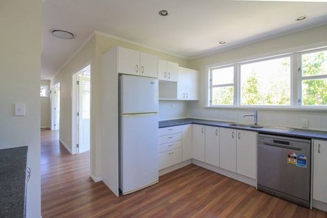 Photo of property in 2 Magnolia Grove, Maungaraki, Lower Hutt, 5010