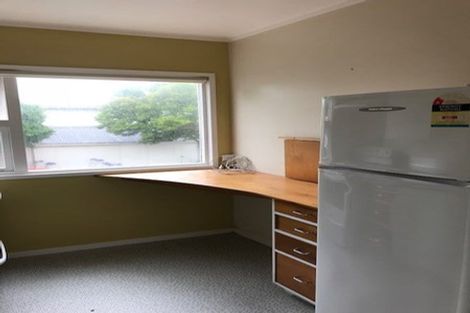 Photo of property in 2/2 Scarborough Terrace, Mount Victoria, Wellington, 6011