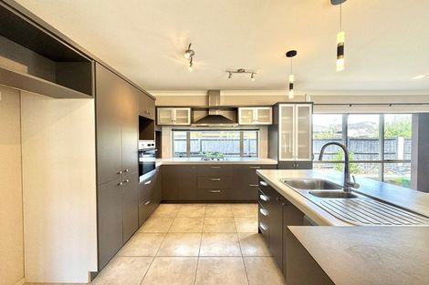 Photo of property in 54 Stranraer Crescent, Wattle Downs, Auckland, 2103