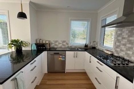 Photo of property in 8 Tainui Terrace, Tawa, Wellington, 5028