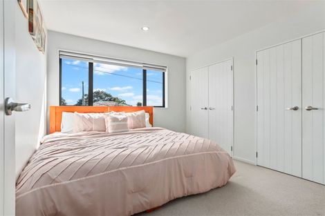 Photo of property in 238 Sturges Road, Henderson, Auckland, 0612