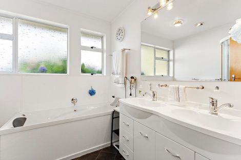 Photo of property in 11 Beaumont Place, Westbrook, Palmerston North, 4412