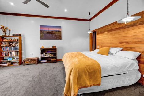 Photo of property in 24 Tayler Street, Eltham, 4322