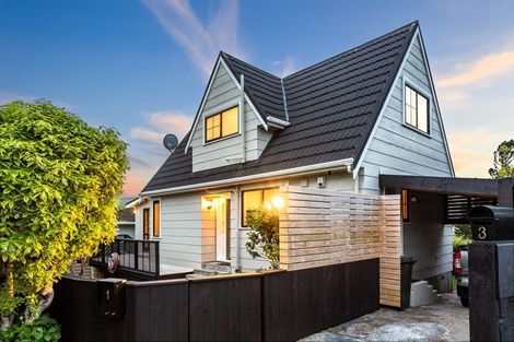 Photo of property in 1 Underwood Way, Churton Park, Wellington, 6037