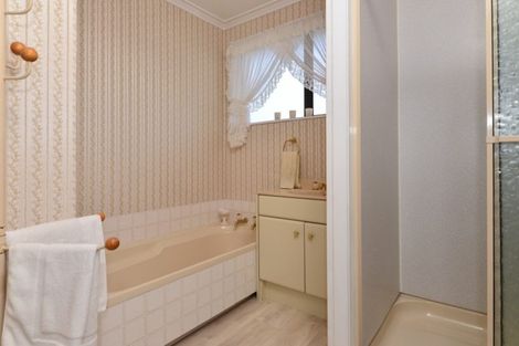 Photo of property in 1/100 Beerescourt Road, Beerescourt, Hamilton, 3200