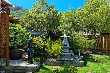 Photo of property in 14 Lincoln Street, Picton, 7220