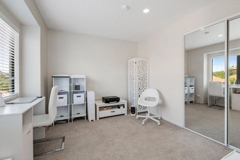 Photo of property in 32 Parkwood Crescent, Gulf Harbour, Whangaparaoa, 0930