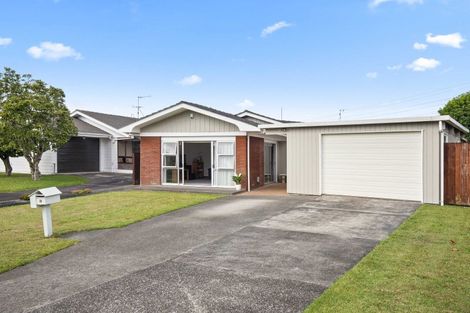 Photo of property in 18 Lakeside Drive, Pahurehure, Papakura, 2113