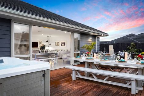 Photo of property in 26 Kohia Way, Huapai, Kumeu, 0810