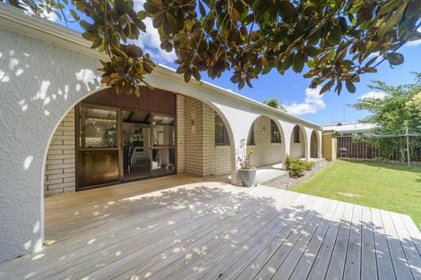 Photo of property in 395 College Street, Hokowhitu, Palmerston North, 4410