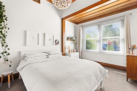 Photo of property in 14 Colenso Avenue, Hospital Hill, Napier, 4110