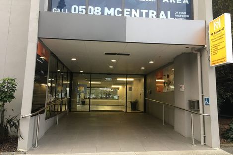 Photo of property in Twin Towers, 811/17 Putney Way, Manukau, Auckland, 2104