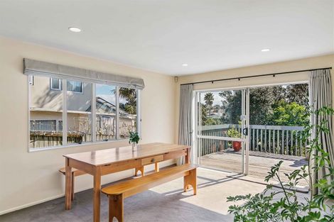 Photo of property in 18 Tyrico Close, Unsworth Heights, Auckland, 0632