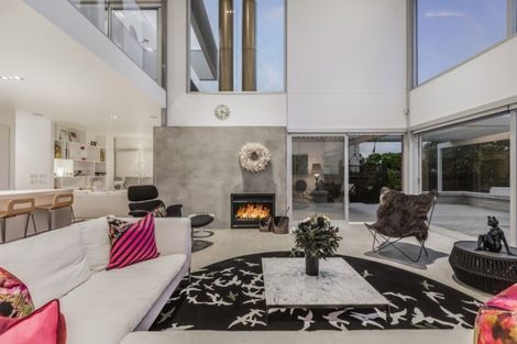 Photo of property in 39 Taumata Road, Omaha, 0986