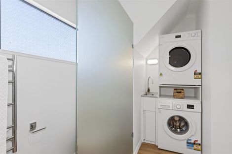 Photo of property in 9 Holly Road, Merivale, Christchurch, 8014