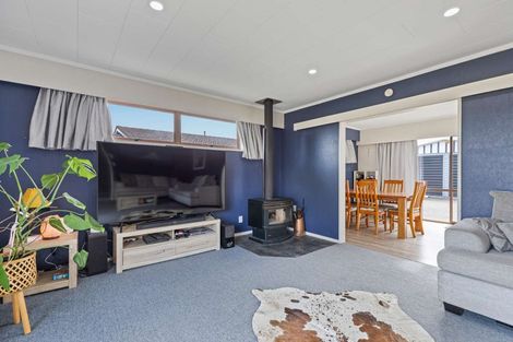 Photo of property in 30 John F Kennedy Drive, Milson, Palmerston North, 4414