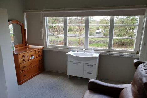 Photo of property in 359 Henderson Valley Road, Henderson Valley, Auckland, 0612