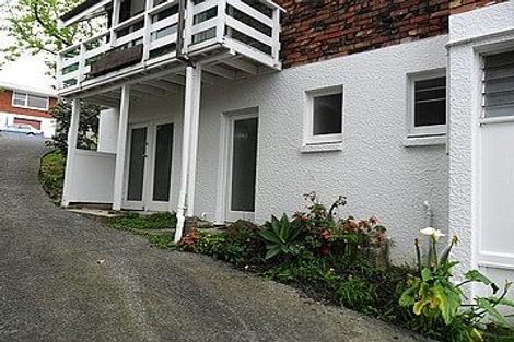 Photo of property in 1/30 Martin Crescent, Northcote, Auckland, 0627