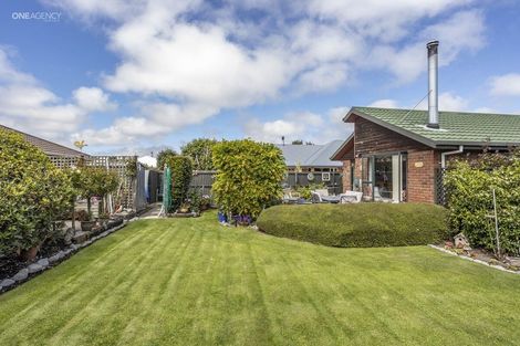 Photo of property in 16 Matthews Street, Kaiapoi, 7630