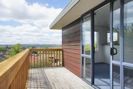 Photo of property in 20 Kells Place, Botany Downs, Auckland, 2010